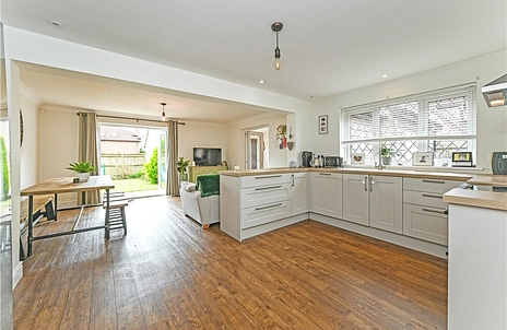 4 bedroom house for sale - Boyneswood Road, Medstead, Alton, Hampshire, GU34 - Property View 3