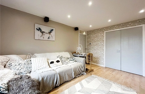 3 bedroom house for sale - Lyall Place, Farnham, Surrey, GU9 - Property View 2