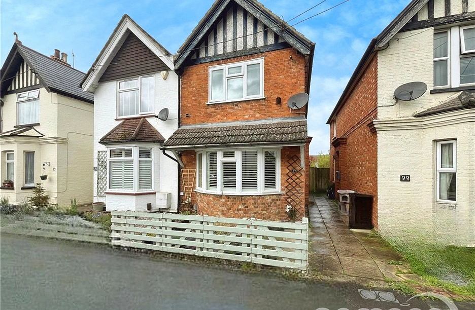 3 bedroom house for sale - Badshot Lea Road, Badshot Lea, Farnham, Surrey, GU9 - Property View 1