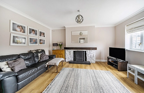 3 bedroom house for sale - Knights Road, Farnham, Surrey, GU9 - Property View 2