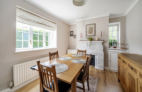 3 bedroom house for sale - Knights Road, Farnham, Surrey, GU9 - Property View 3