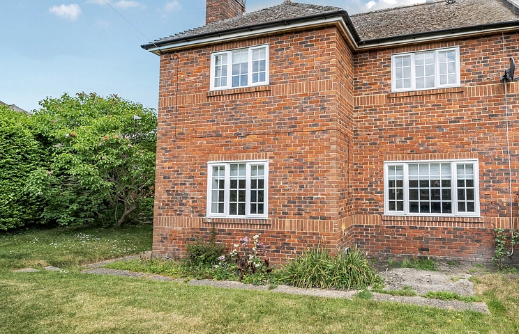 3 bedroom house for sale - Knights Road, Farnham, Surrey, GU9