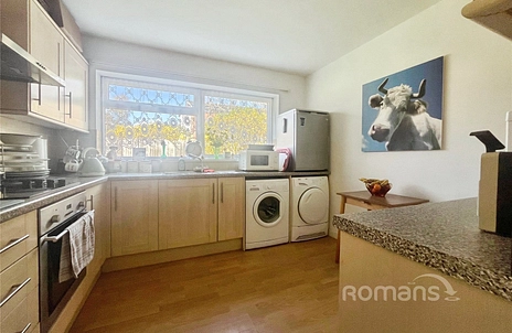 2 bedroom maisonette for sale - Wooteys Way, Alton, Hampshire, GU34 - Property View 3