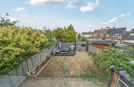 2 bedroom house for sale - Old Park Close, Farnham, Surrey, GU9 - Property View 3