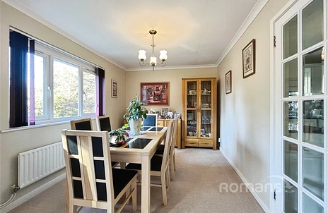 3 bedroom apartment for sale - Latchwood Lane, Lower Bourne, Farnham, Surrey, GU10 - Property View 3