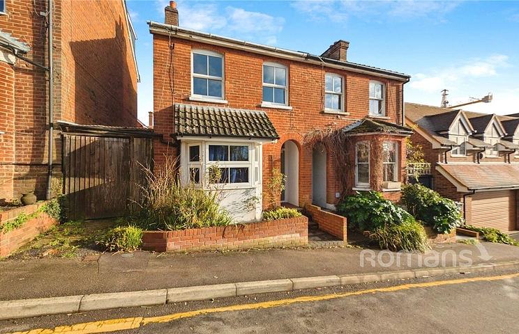 3 bedroom house for sale - Upper South View, Farnham, Surrey, GU9
