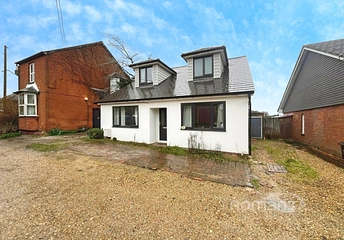 4 bedroom house for sale - Hillside Road, Farnham, Surrey, GU9 - Property View 1