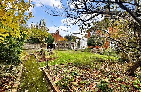 4 bedroom house for sale - Farnborough Road, Farnborough, Hampshire, GU14 - Property View 2