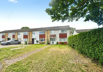 3 bedroom house for sale - Brookhouse Road, Farnborough, Hampshire, GU14 - Property View 1