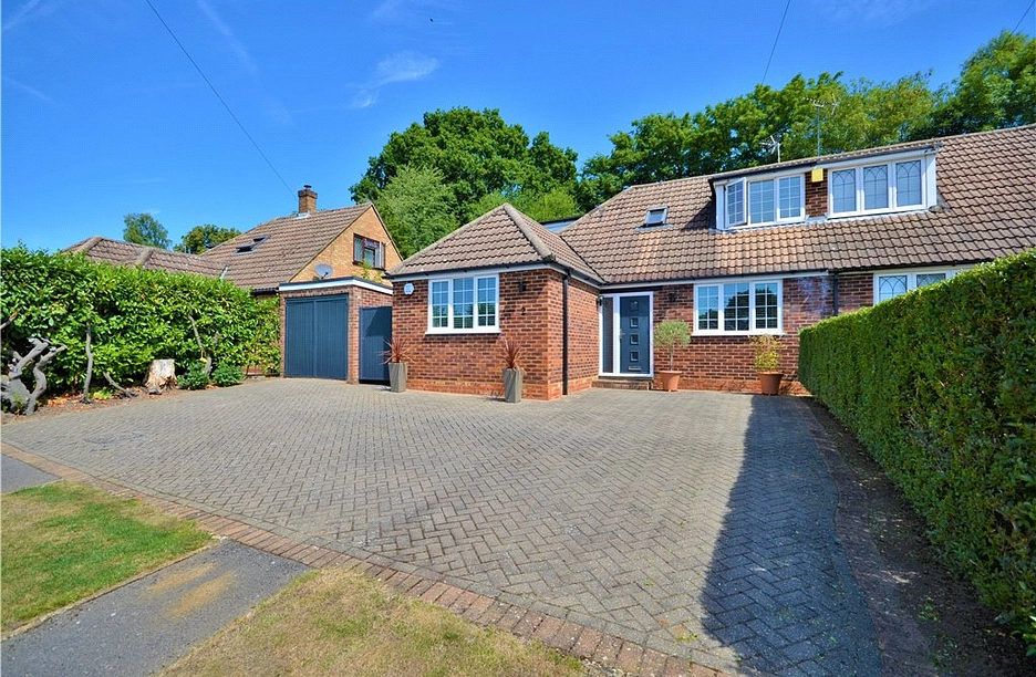4 bedroom bungalow for sale - Mason Place, Sandhurst, Berkshire, GU47 - Property View 1