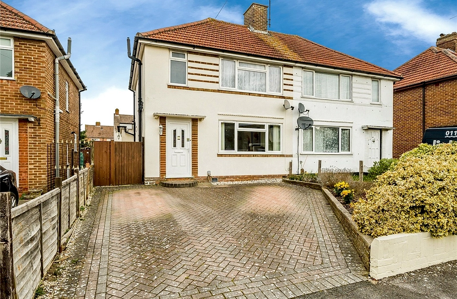 3 bedroom house for sale - Meadowcroft Road, Reading, Berkshire, RG2 - Property View 1