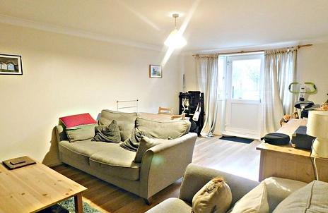 1 bedroom apartment to rent - Peatey Court, Princes Gate, High Wycombe, HP13 - Property View 2
