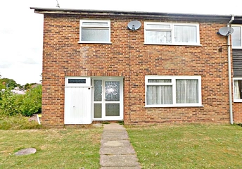 3 bedroom house to rent - Linden Walk, Hazlemere, High Wycombe, HP15 - Property View 1