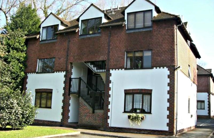 1 bedroom apartment to rent - Willow Court, Bassetsbury Lane, High Wycombe, HP11