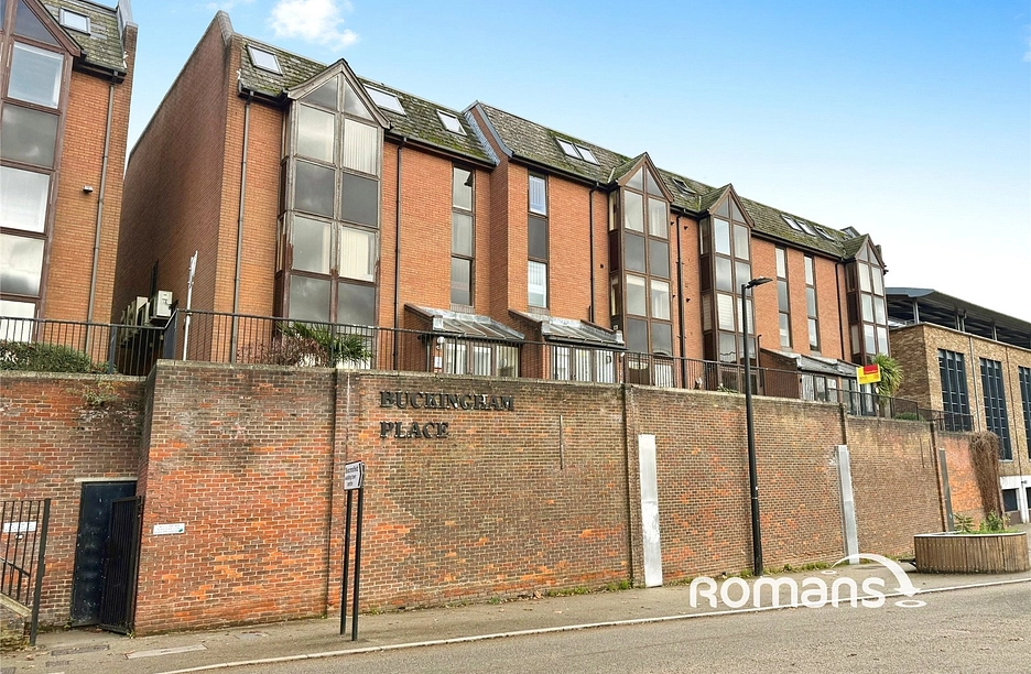 1 bedroom apartment to rent - Buckingham Place, Bellfield Road, High Wycombe, HP13 - Property View 1