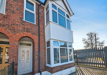 3 bedroom house to rent - Desborough Park Road, High Wycombe, HP12 - Property View 1