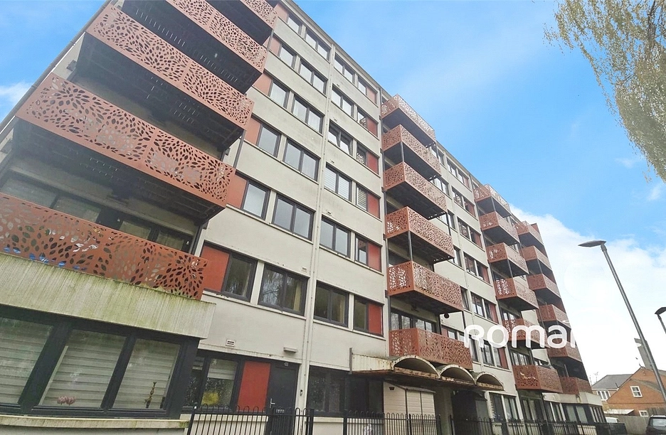 2 bedroom apartment to rent - London Road, High Wycombe, Buckinghamshire, HP11 - Property View 1