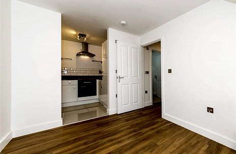 2 bedroom apartment to rent - Chairborough Road, High Wycombe, Buckinghamshire, HP12 - Property View 3