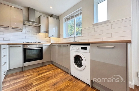 2 bedroom house to rent - Elles Close, Farnborough, Hampshire, GU14 - Property View 2