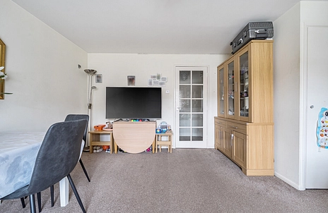 2 bedroom apartment for sale - Walpole Road, Slough, Berkshire, SL1 - Property View 3
