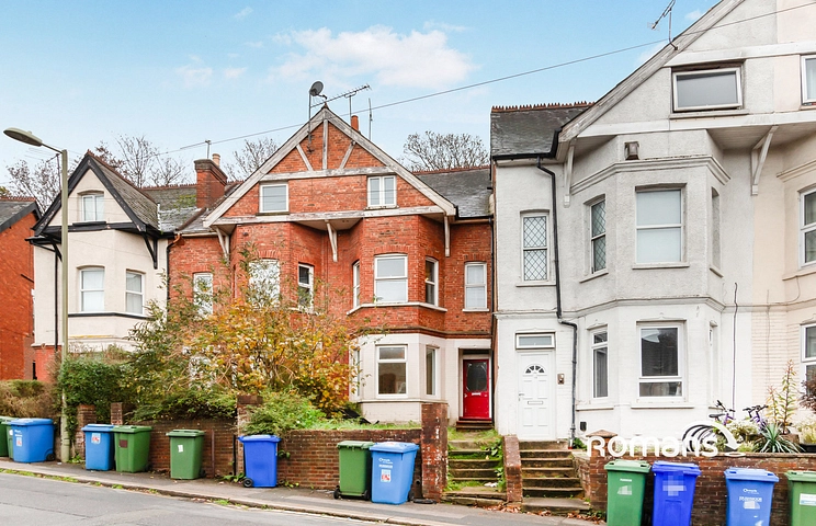 3 bedroom apartment to rent - York Road, Aldershot, Hampshire, GU11