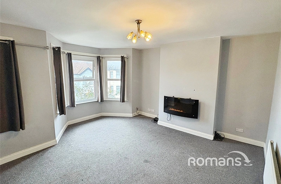 3 bedroom apartment to rent - York Road, Aldershot, Hampshire, GU11 - Property View 1