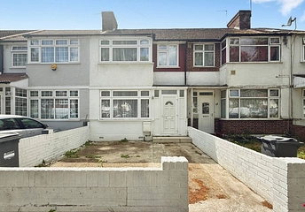 3 bedroom house to rent - Wentworth Road, Southall, UB2 - Property View 1