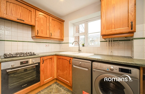 3 bedroom house to rent - Ryves Avenue, Yateley, Hampshire, GU46 - Property View 3