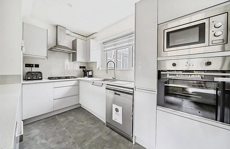 3 bedroom house to rent - Lynwood Crescent, Ascot, Berkshire, SL5 - Property View 2