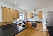 4 bedroom bungalow to rent - Pield Heath Avenue, Uxbridge, UB8 - Property View 2
