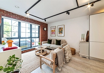 2 bedroom apartment to rent - Kelvin Road, Newbury, Berkshire, RG14 - Property View 1