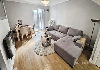 2 bedroom house to rent - Frogmore Close, Slough, Berkshire, SL1 - Property View 1