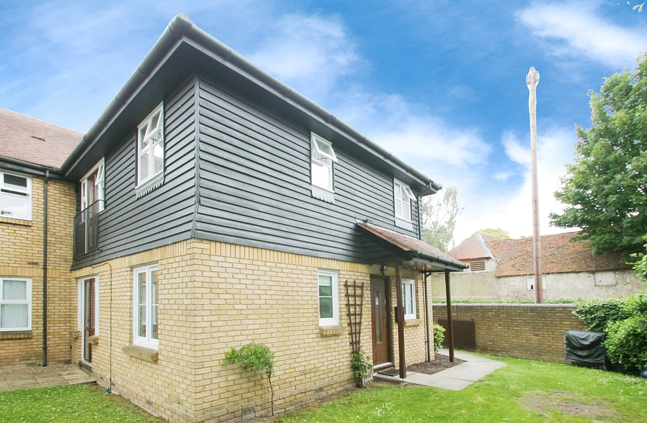 1 bedroom maisonette to rent - Meadowlea Close, Harmondsworth, West Drayton, UB7 - Property View 1