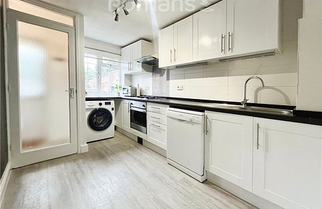 2 bedroom house for sale - Rother Close, Sandhurst, Berkshire, GU47 - Property View 3