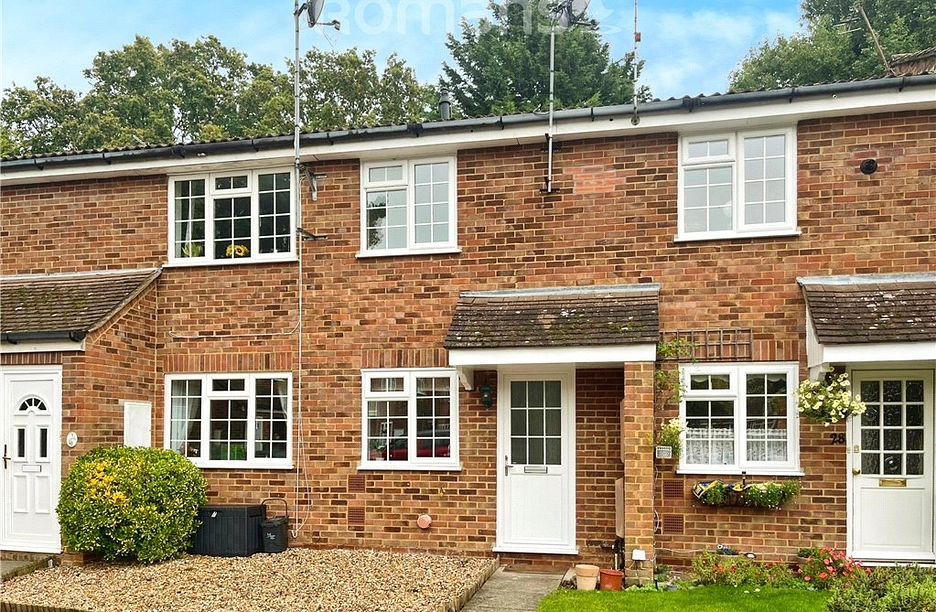 2 bedroom house for sale - Rother Close, Sandhurst, Berkshire, GU47 - Property View 1