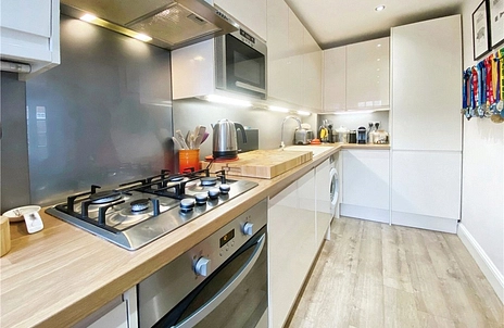 2 bedroom house for sale - Calcott Park, Yateley, Hampshire, GU46 - Property View 3