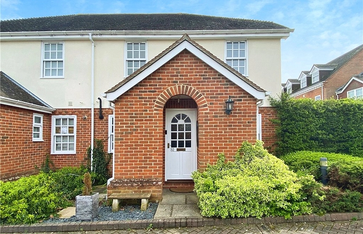 2 bedroom house for sale - Calcott Park, Yateley, Hampshire, GU46