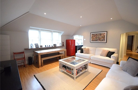 2 bedroom coach house for sale - Lynton Green, Maidenhead, Berkshire, SL6 - Property View 2