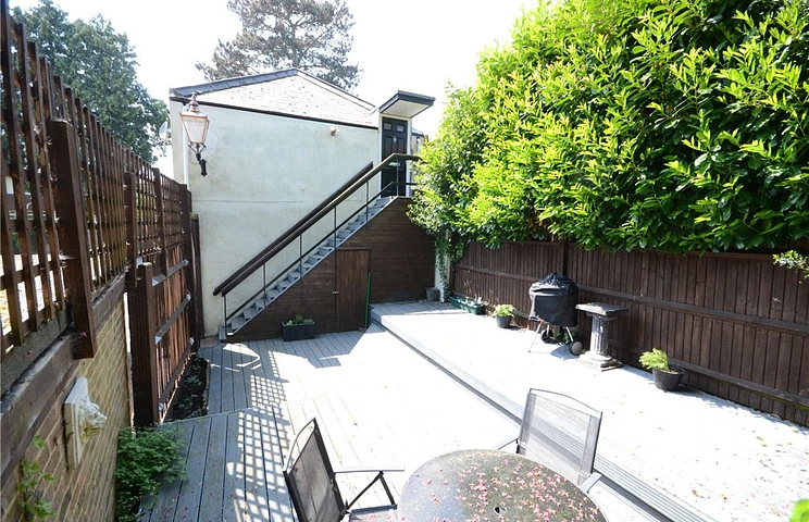 2 bedroom coach house for sale - Lynton Green, Maidenhead, Berkshire, SL6