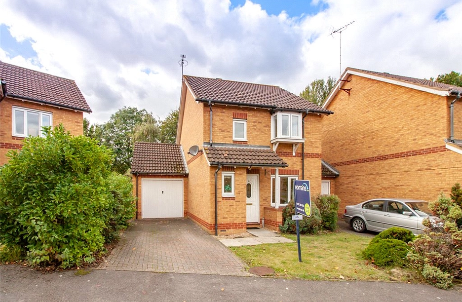 3 bedroom house for sale - Lime Drive, Fleet, Hampshire, GU51 - Property View 1