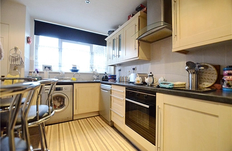 3 bedroom house for sale - Chaucer Road, Farnborough, Hampshire, GU14 - Property View 3
