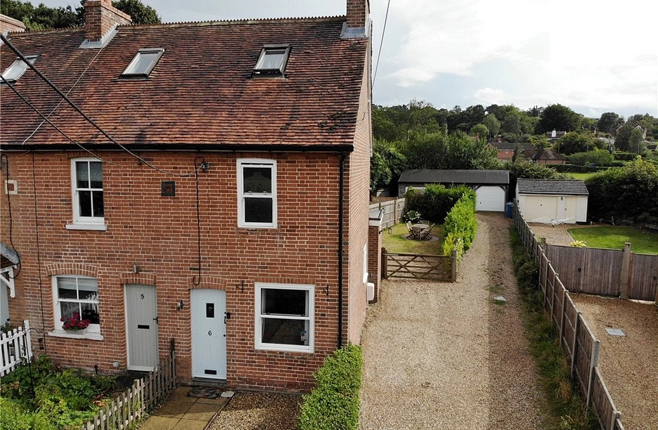 2 bedroom house for sale - Sandpit Cottages, Tadpole Lane, Ewshot, Farnham, GU10 - Property View 1