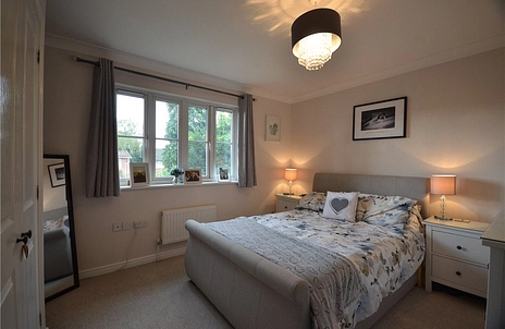 2 bedroom house for sale - Hall Drive, Fleet, Hampshire, GU52 - Property View 3