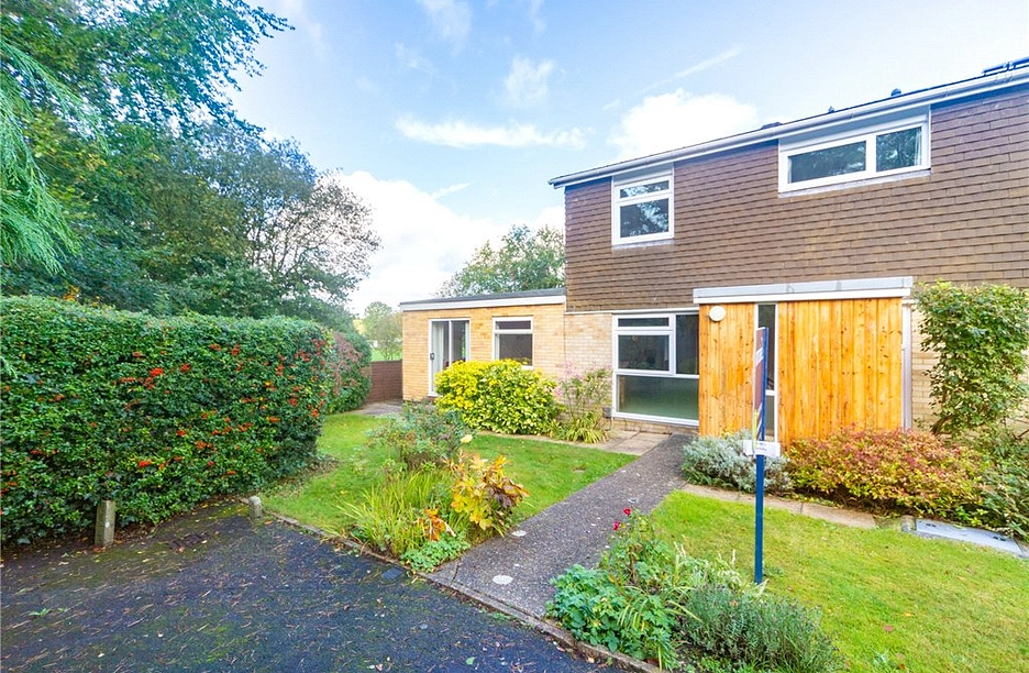 4 bedroom house for sale - Stanton Drive, Fleet, Hampshire, GU51 - Property View 1