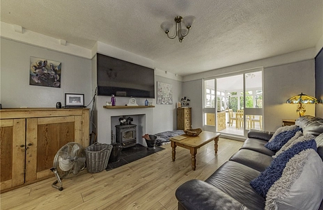 3 bedroom house for sale - Heathyfields Road, Farnham, Surrey, GU9 - Property View 3