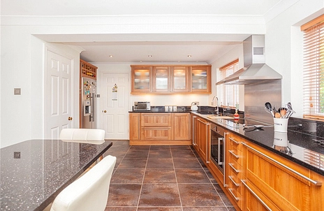 4 bedroom house for sale - Tithe Barn Drive, Maidenhead, Berkshire, SL6 - Property View 3