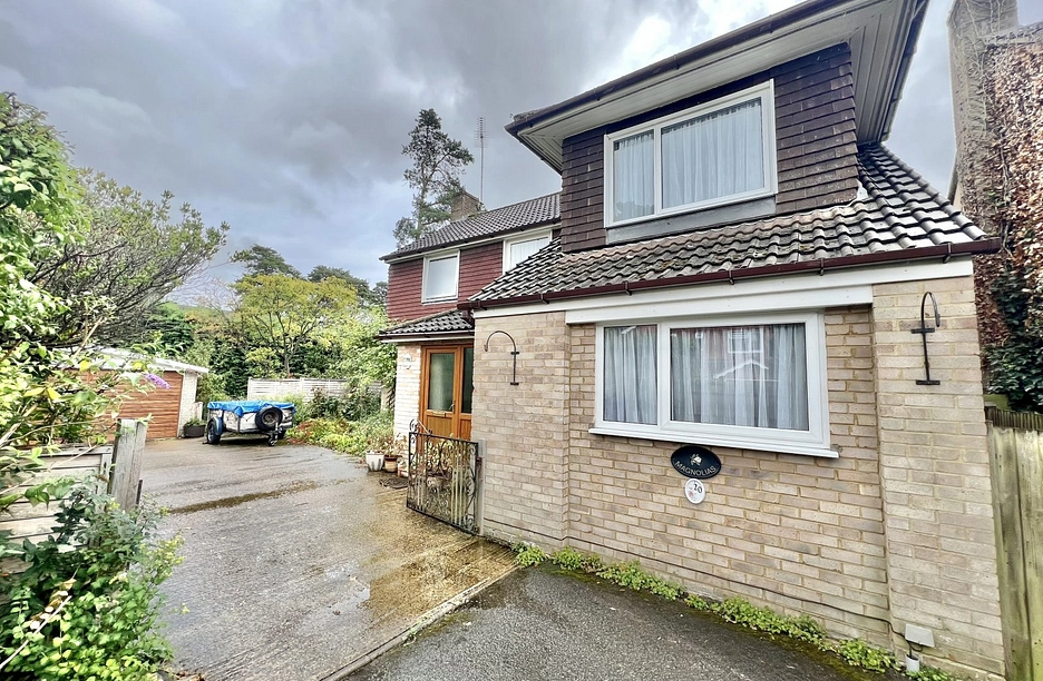 4 bedroom house for sale - Magnolia Way, Fleet, GU52 - Property View 1