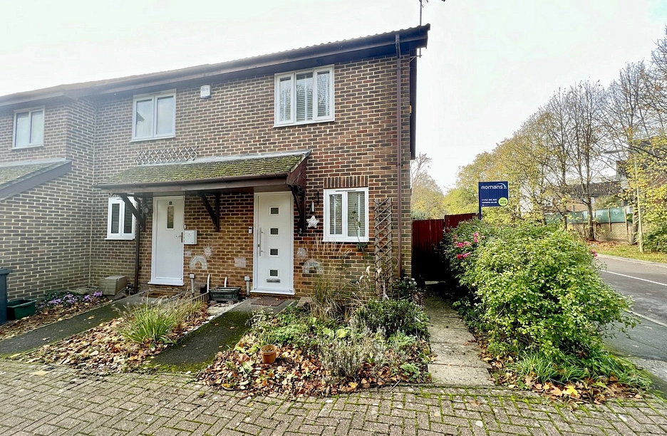 2 bedroom house for sale - Frenchmans Creek, Church Crookham, Fleet, GU52 - Property View 1