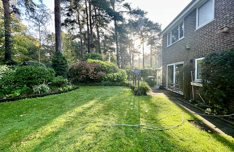 4 bedroom house for sale - Monks Rise, Fleet, Hampshire, GU51 - Property View 2