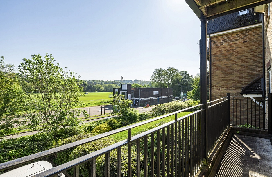 2 bedroom apartment for sale - Rugby Rise, High Wycombe, HP11 - Property View 1
